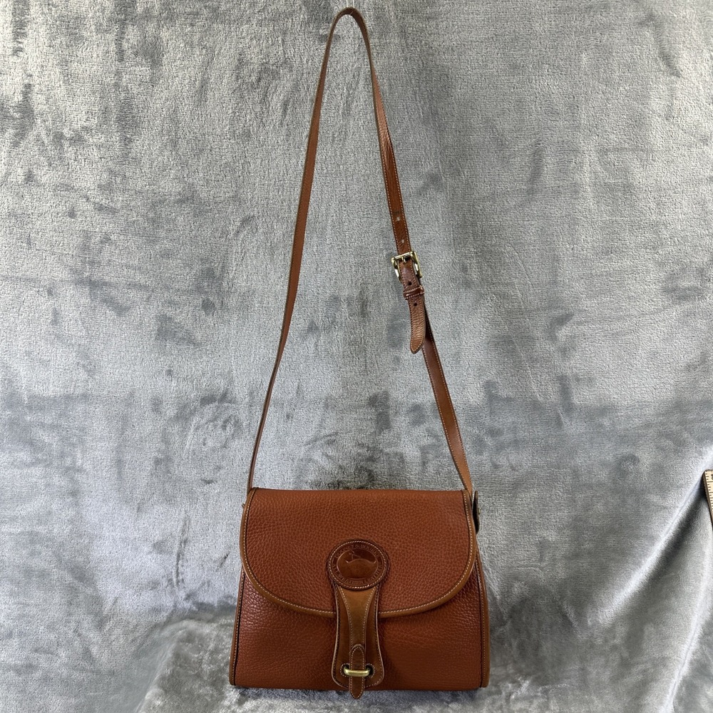 VTG Dooney & Bourke Shoulder Bag Saddle Tan Leather AWL Handbag Purse Essex